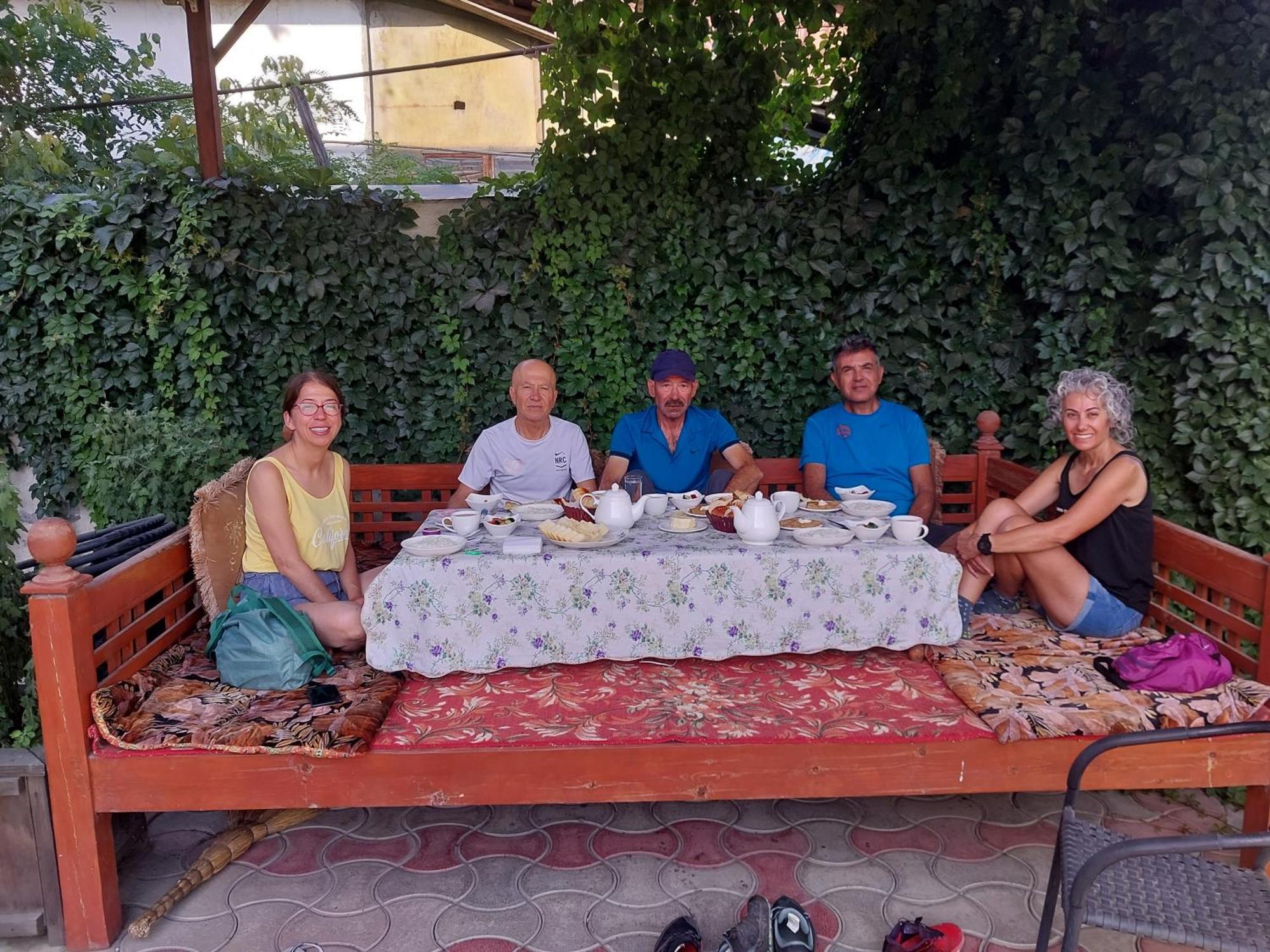 Asman Guest House Osh Exterior foto