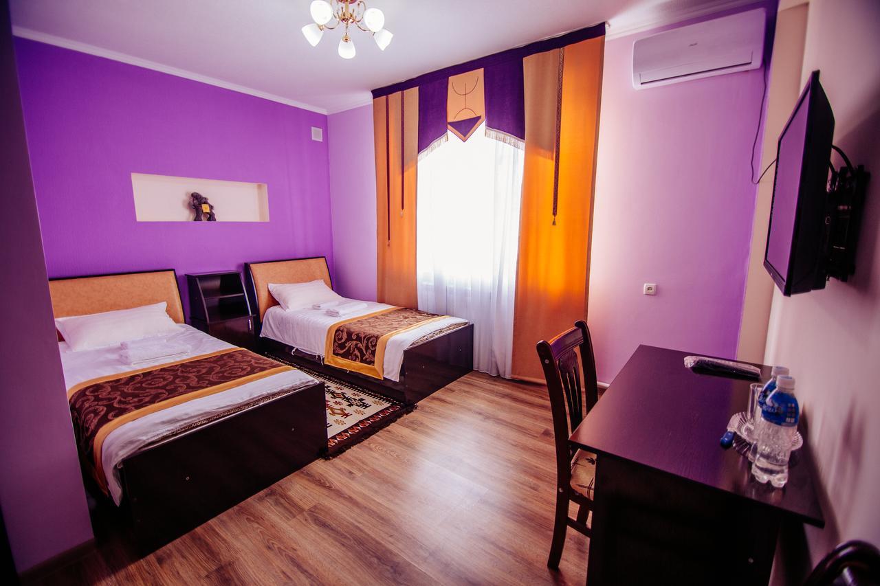 Asman Guest House Osh Exterior foto